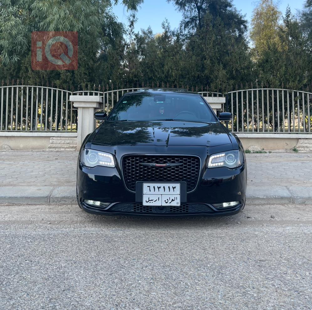 کرایسلەر 300